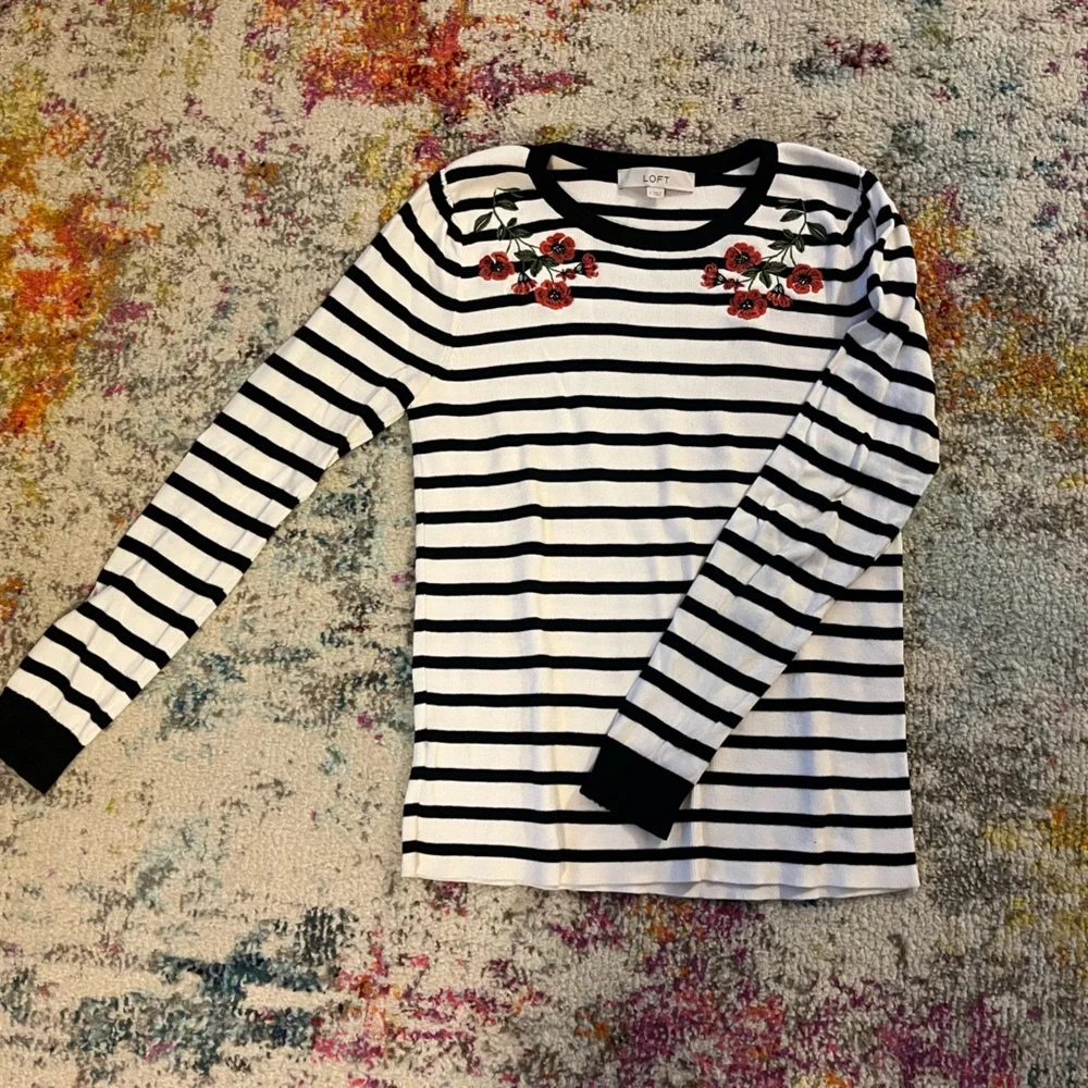 LOFT striped sweater with floral accent. Size S - Picture 2 of 3